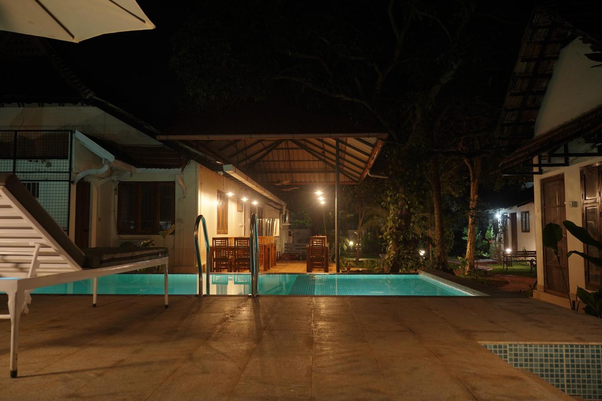 Alfred Place Kochi Bagian luar foto